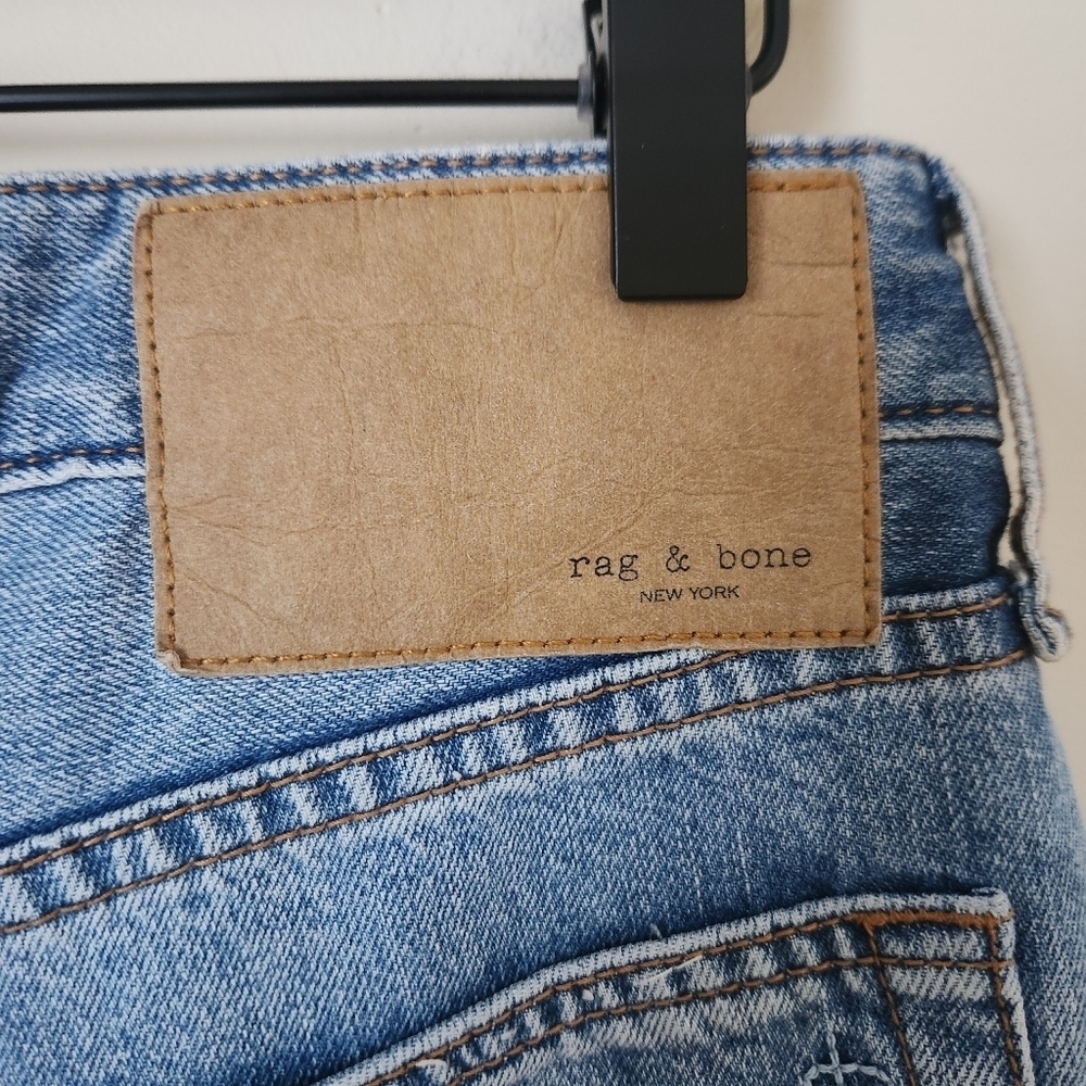 rag & bone | Logan Mid-Rise Distressed Wide Leg Jeans in Vandam - Size 28 - Picture 8 of 13